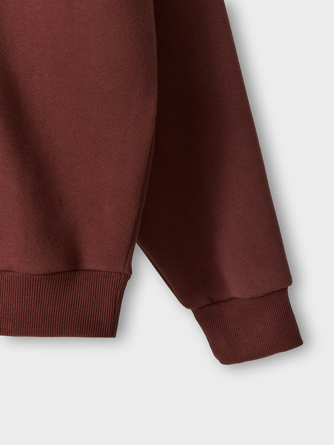 MARK FORMELLE Свитшот 581713 121944 т.шоколадный +печать