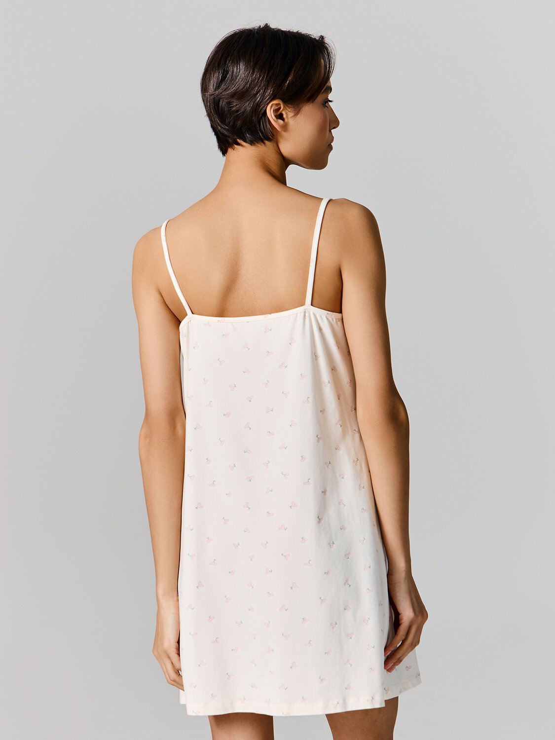 MARK FORMELLE Сорочка 581714 152496 персиковые вишенки на молочном