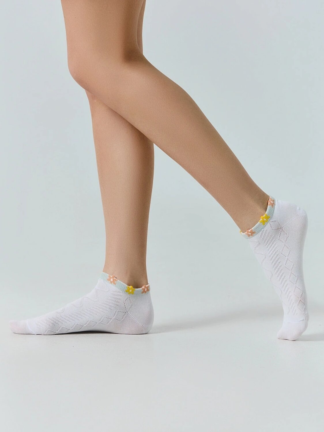 MARK FORMELLE Женские носки 581753 306K-3154 белый