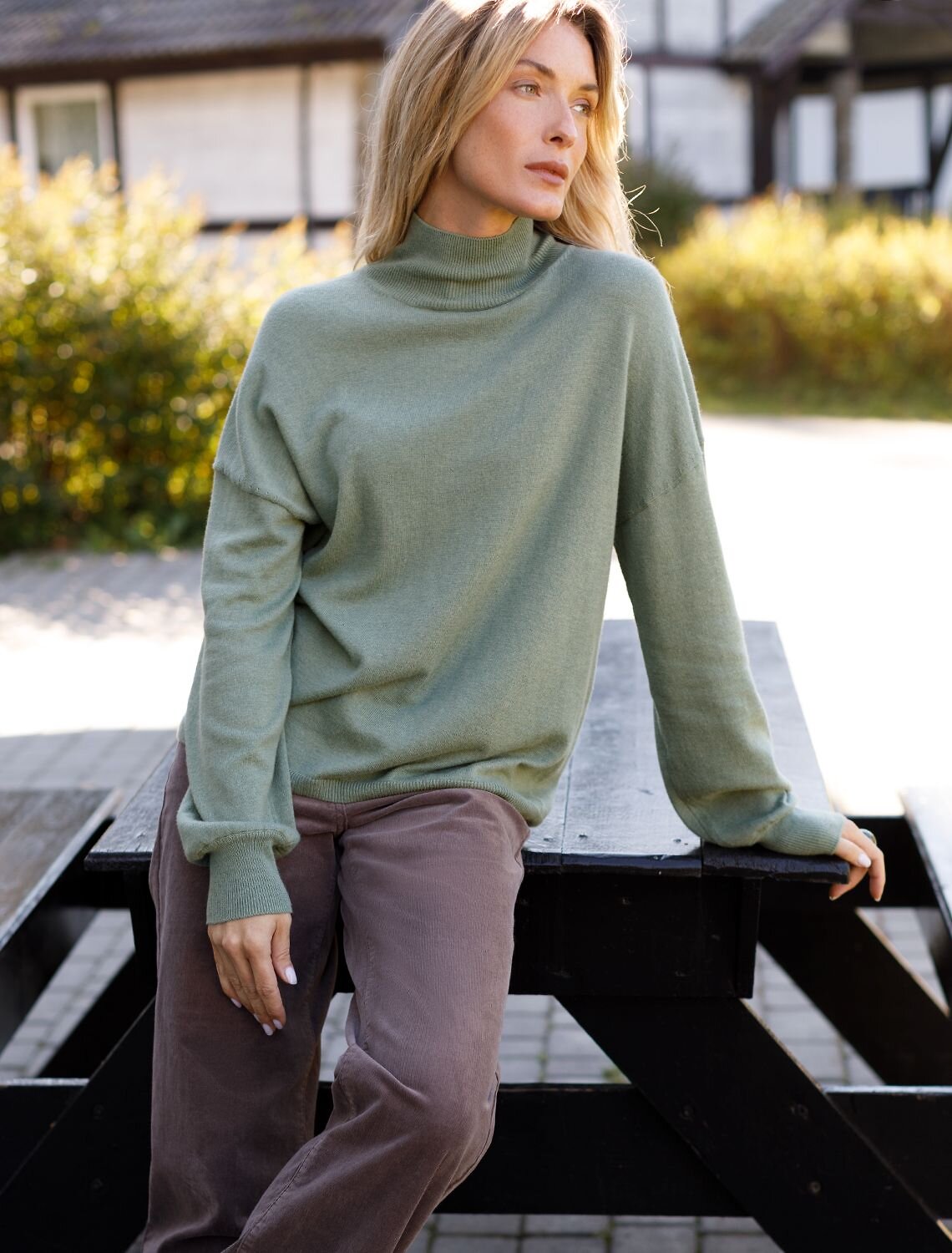 VILATTE Свитер 581995 D34.114 светло-оливковый меланж