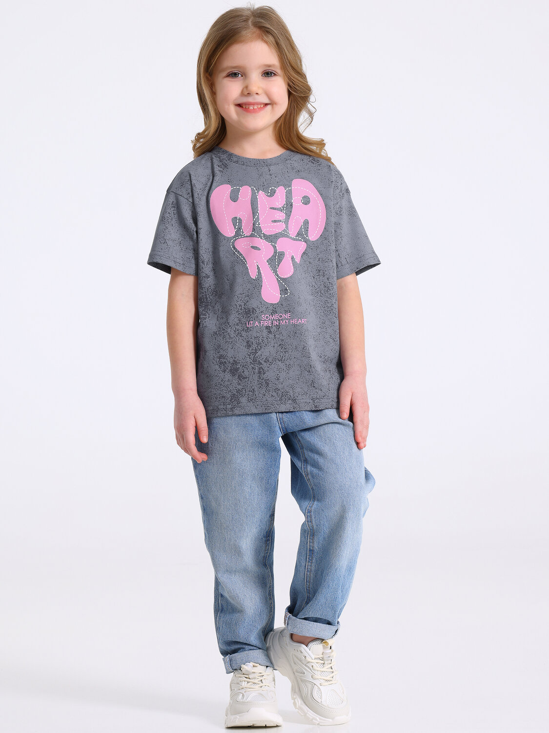 Апрель Футболка 582284 1ДДФК5052001н варенка светло-серый / Сердце из букв