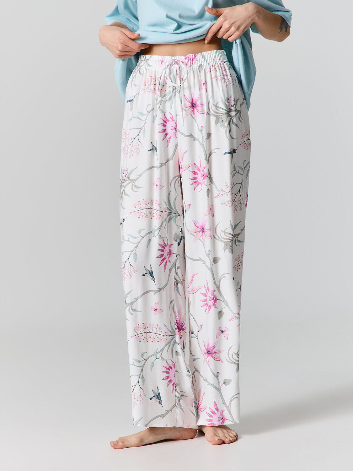 MARK FORMELLE Комплект 582368 592541 св.шалфей +цветы на молочном