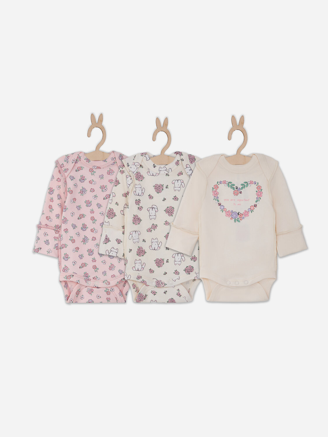 MARK FORMELLE Боди детское 582594 13016-1-3 молочный +котики с цветами на молочном +цветочки на розовом