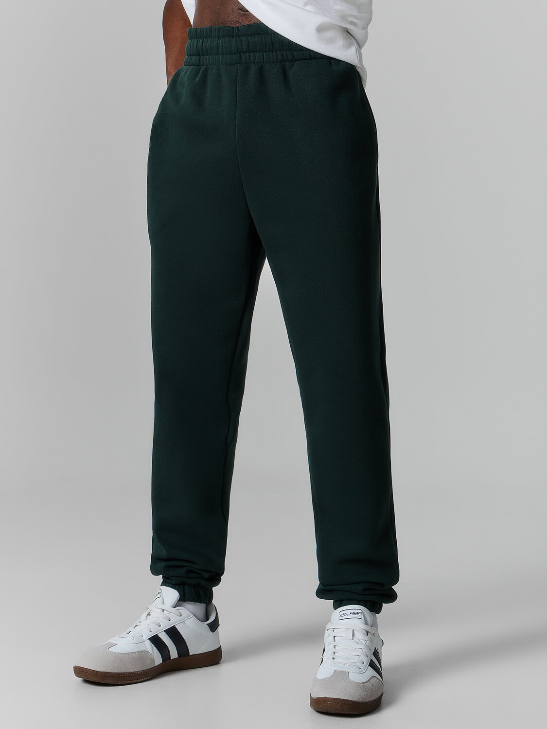 MARK FORMELLE Брюки 582611 181222 зеленый бархат