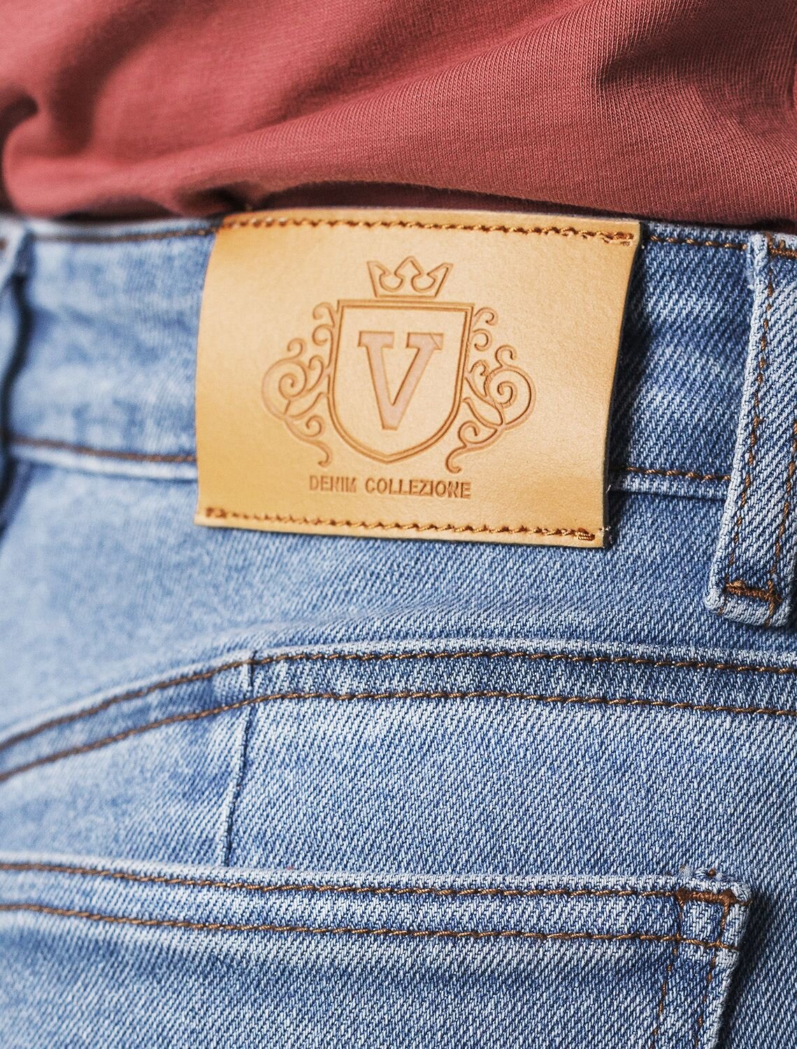 VILATTE Джинсы 582684 D54.309 голубой