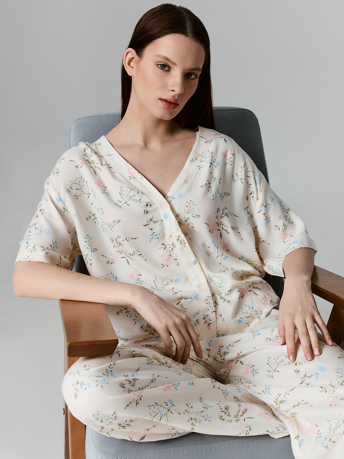 MARK FORMELLE Костюм 582785 592494-1 веточки на св.молочном