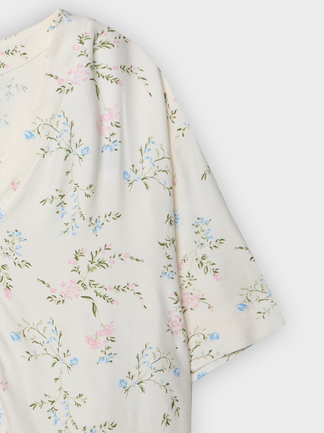 MARK FORMELLE Костюм 582785 592494-1 веточки на св.молочном