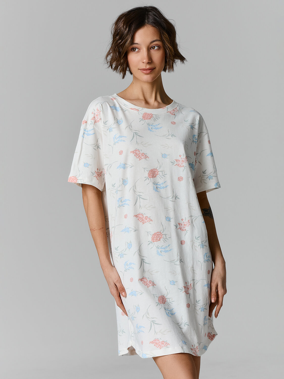 MARK FORMELLE Сорочка 582794 572371 цветы на св.молочном