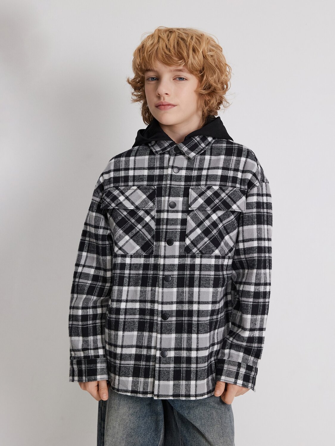 Acoola Куртка 583022 20110280224 черно-белая клетка