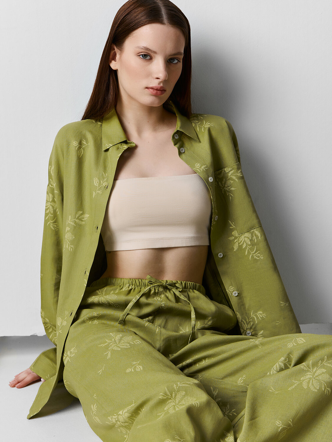 MARK FORMELLE Рубашка 583306 502985-1 цветы на оливковом