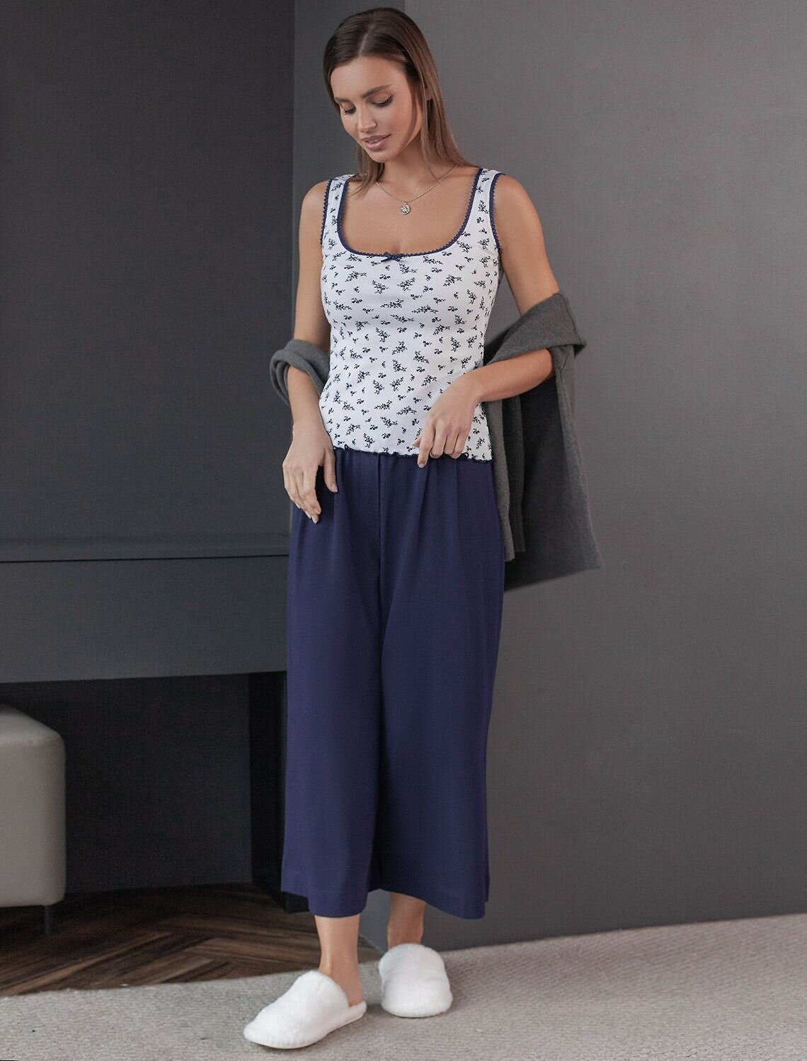 VILATTE Топ 583375 D43.232 белый-т.синий цветы