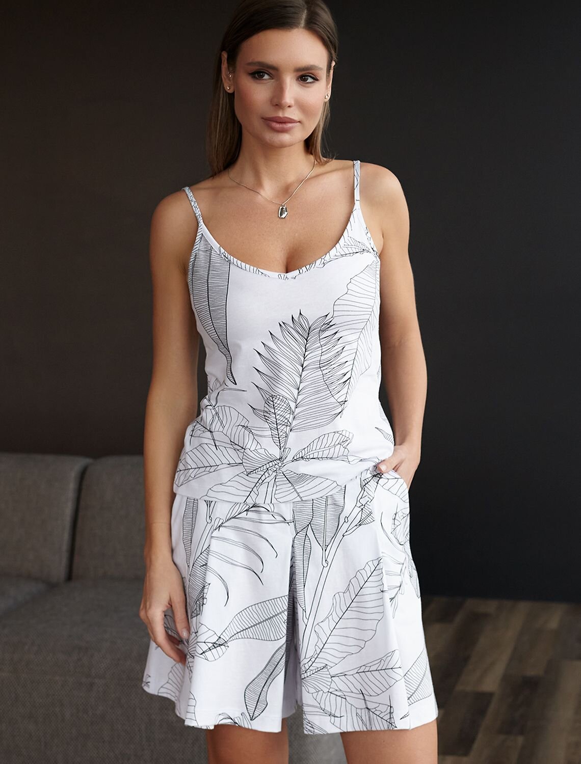 VILATTE Юбка 583400 D46.058 белый-черный листья