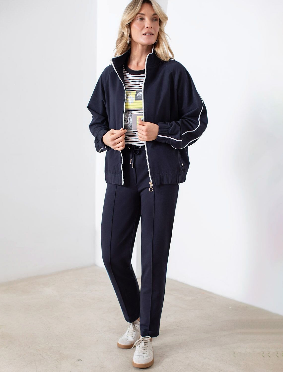 VILATTE Джемпер 583410 D49.138 т.синий