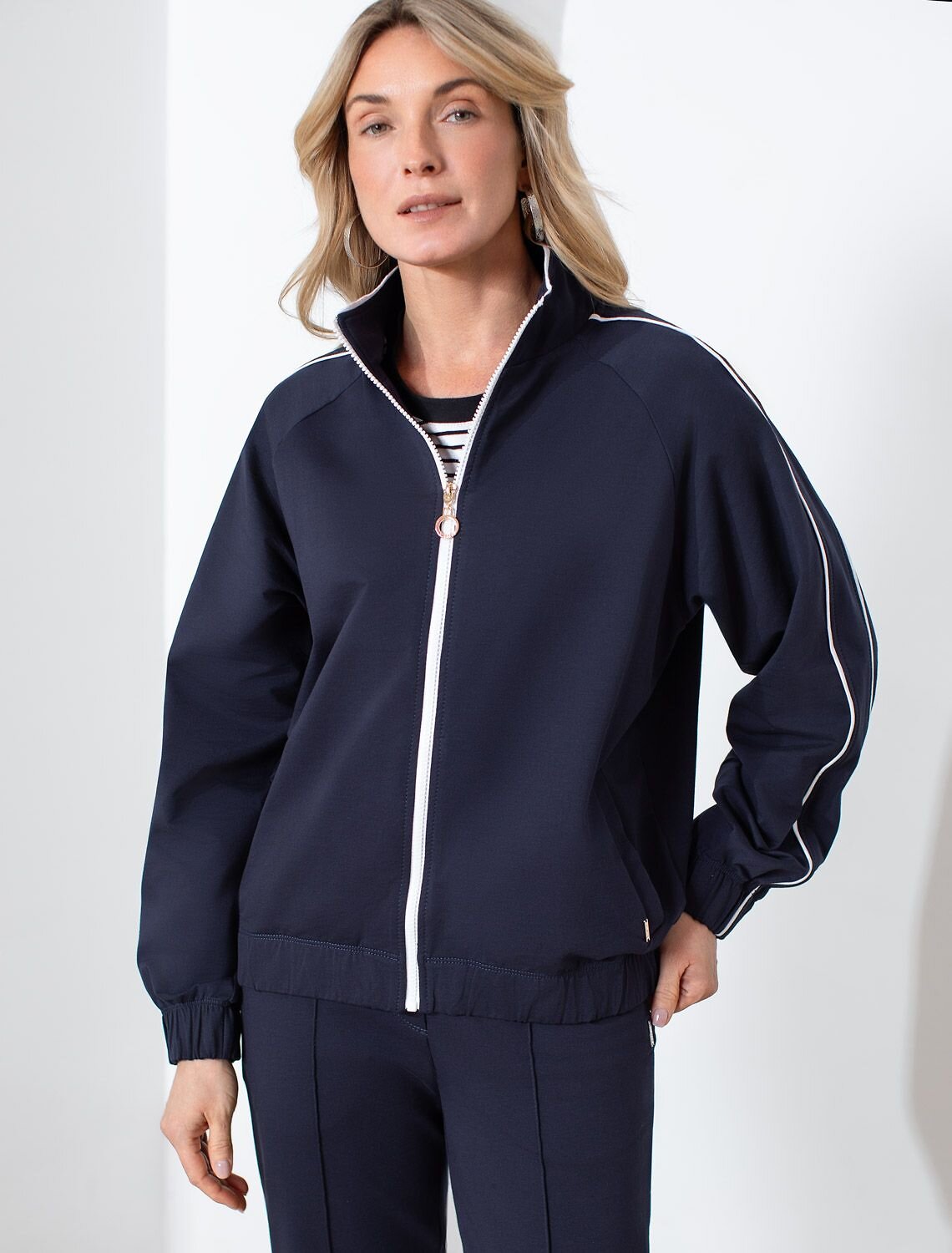 VILATTE Джемпер 583410 D49.138 т.синий