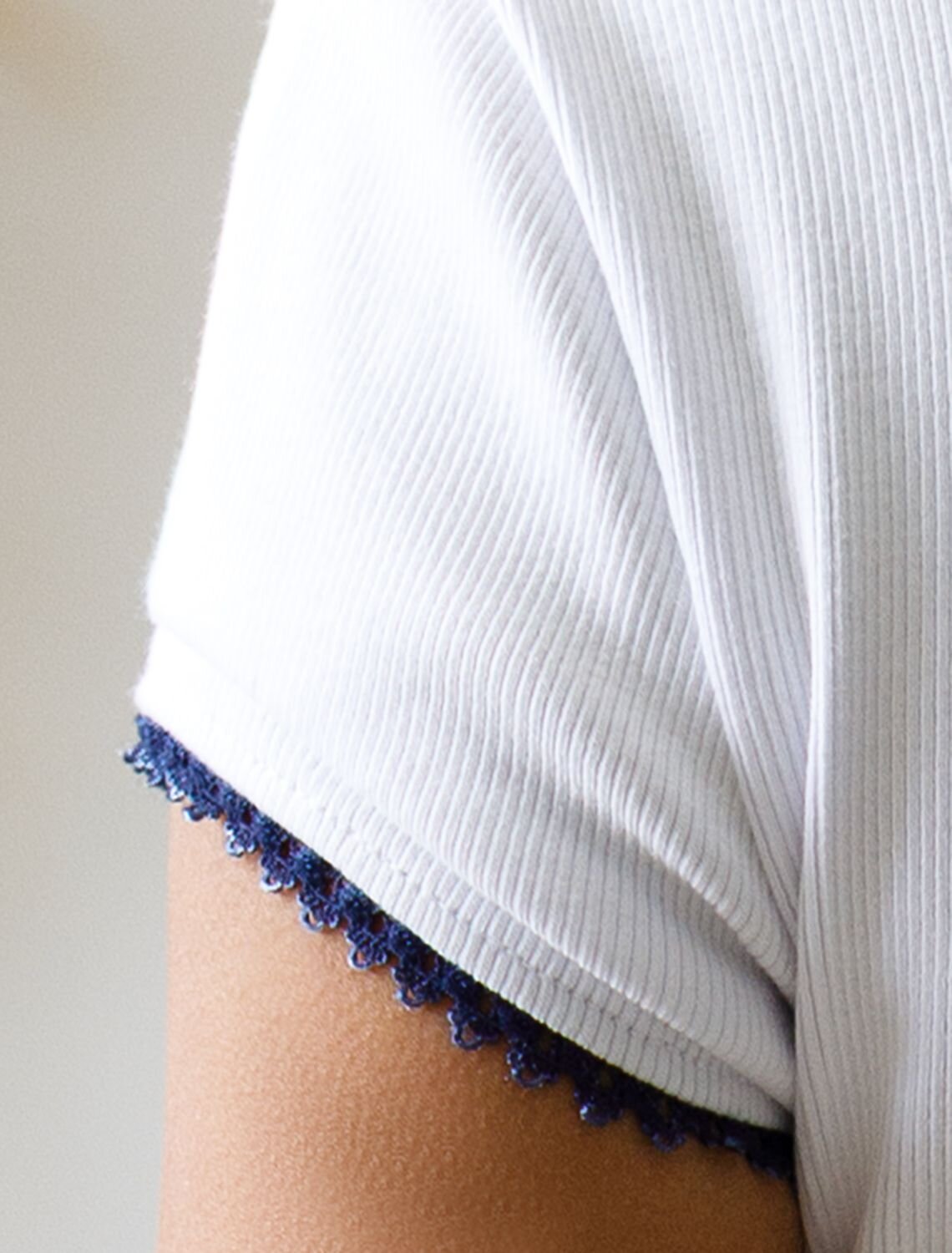 VILATTE Футболка 583438 D49.154 белый