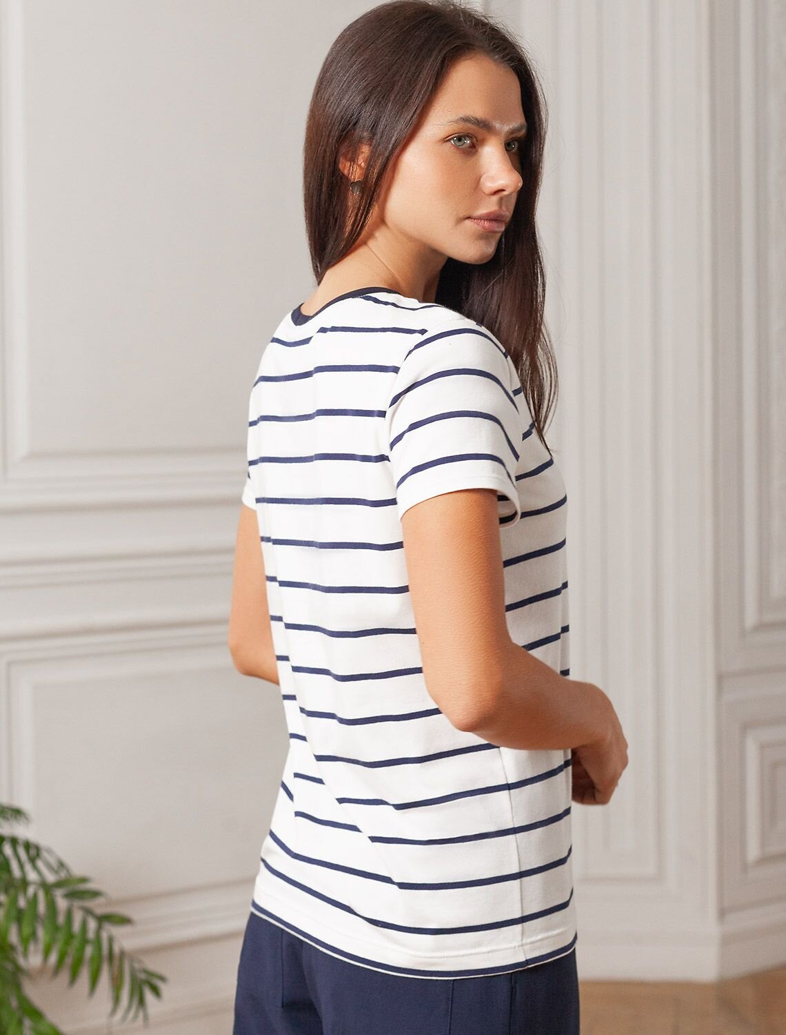 VILATTE Футболка 583441 D49.155 белый-т.синий