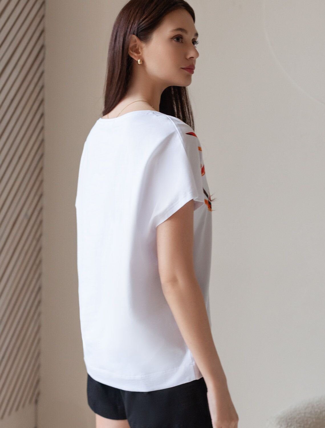 VILATTE Футболка 583463 D49.159 белый_тропический цветок