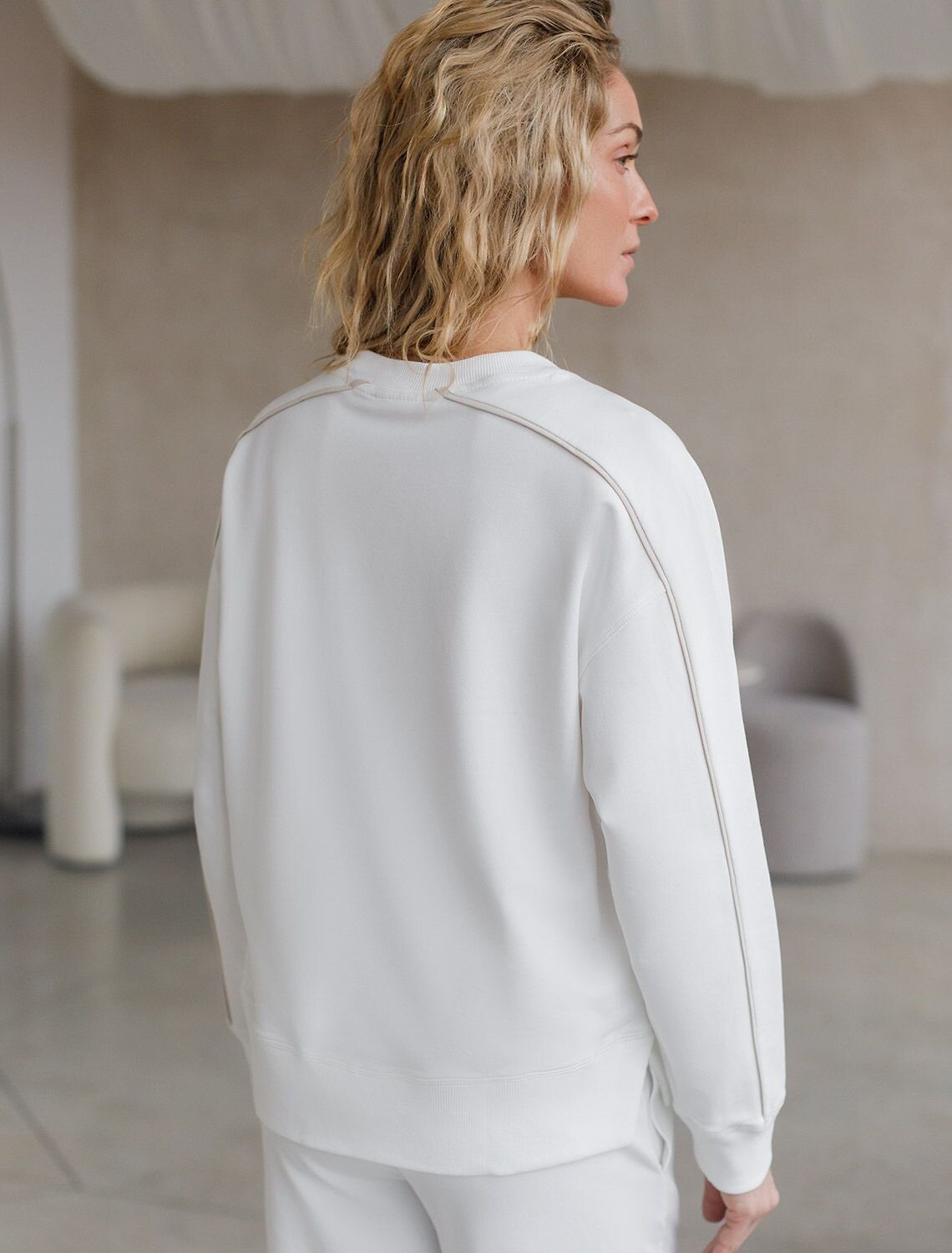 VILATTE Джемпер 583469 D49.161 белый_athleisure mood