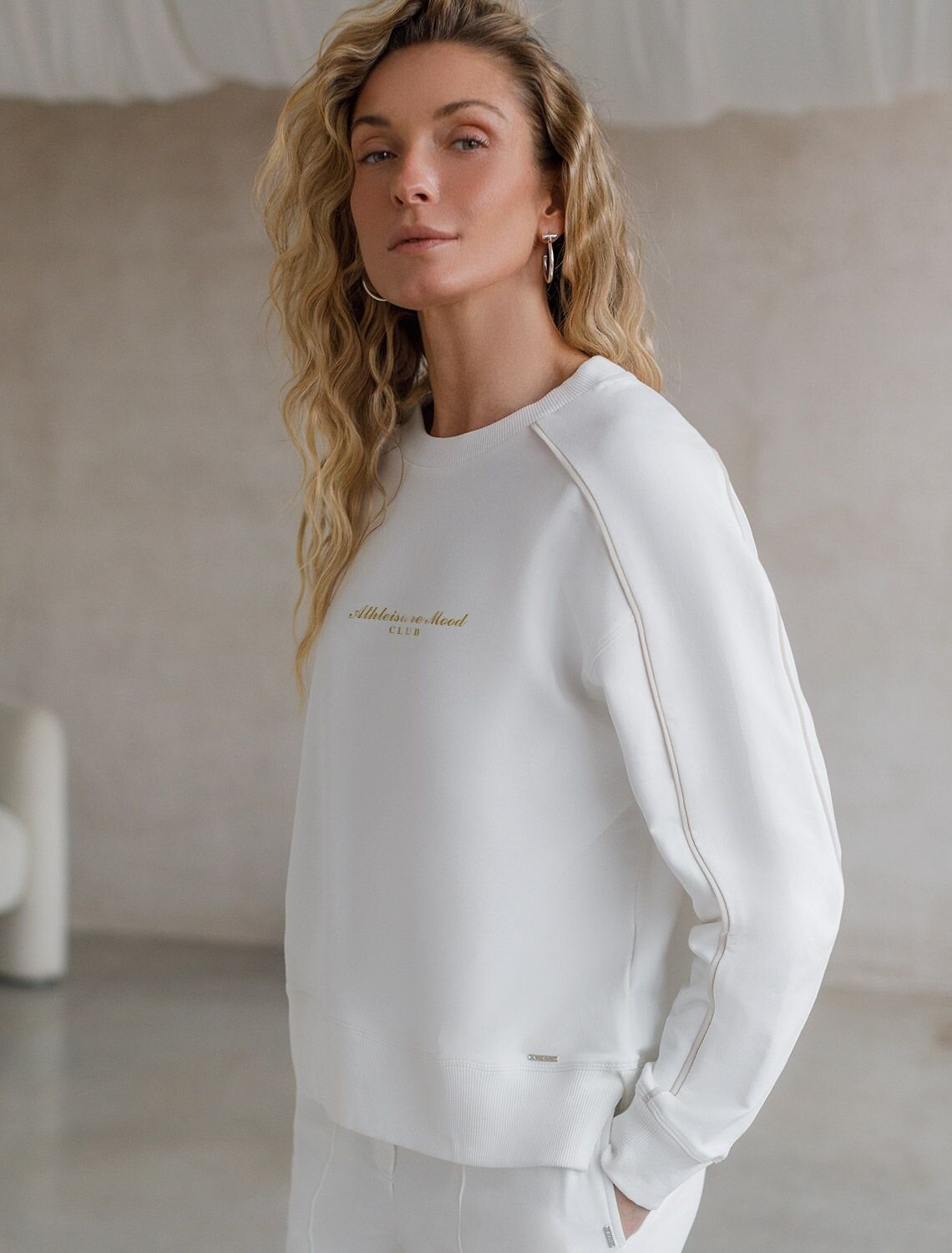 VILATTE Джемпер 583469 D49.161 белый_athleisure mood