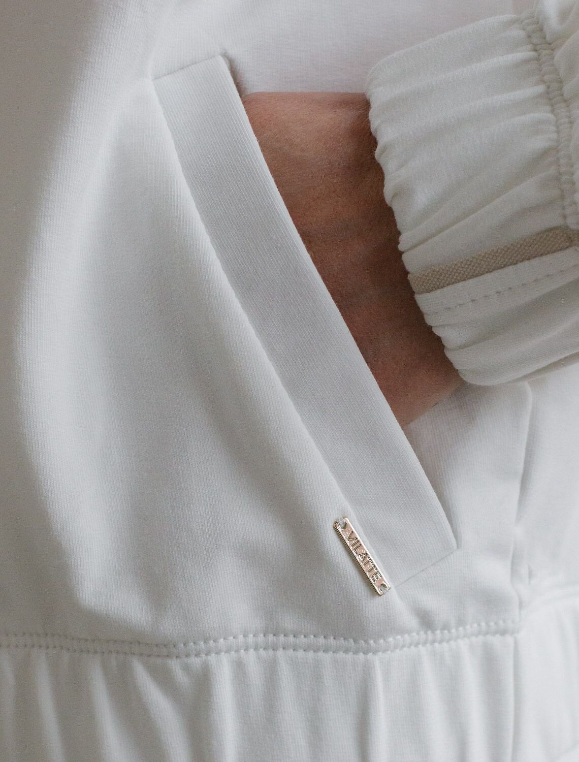 VILATTE Джемпер 583511 D49.138 белый