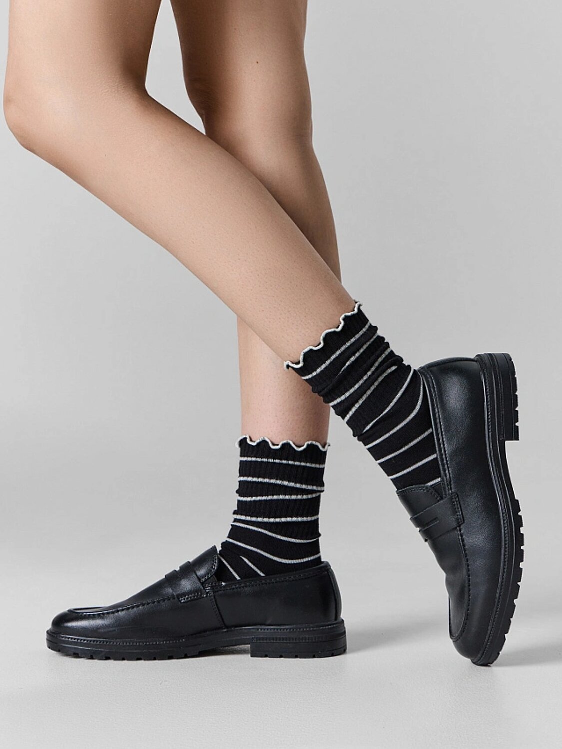 MARK FORMELLE Женские носки 583895 283K-3161 черный