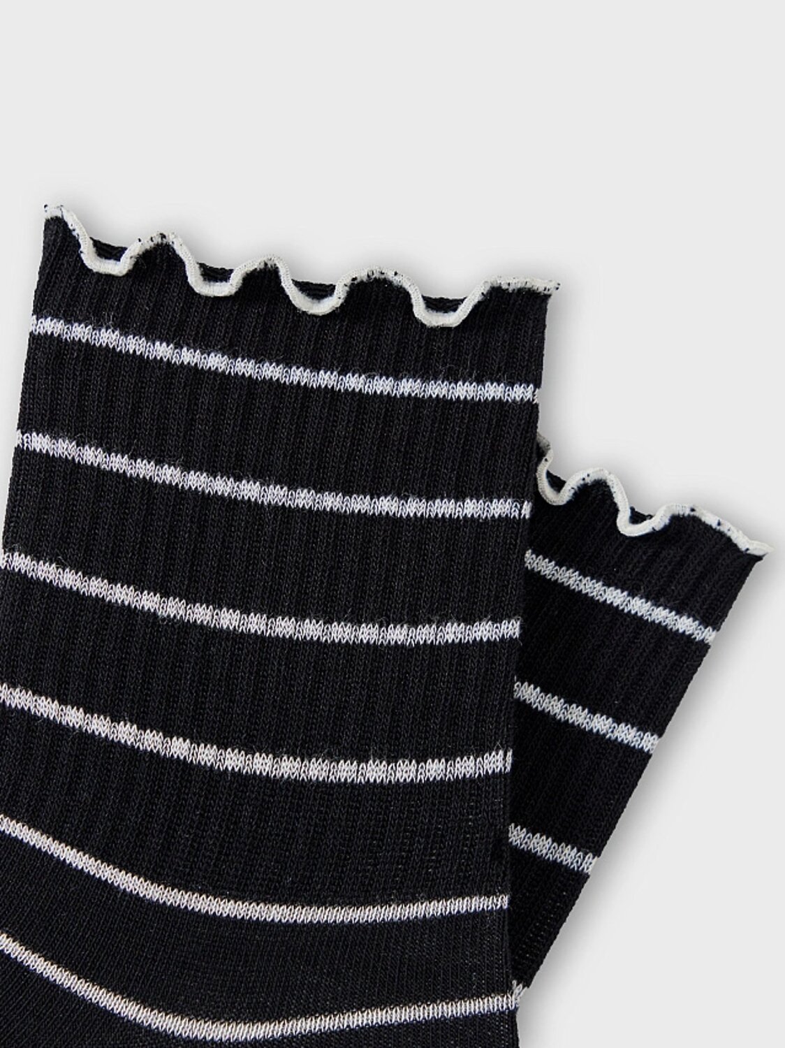 MARK FORMELLE Женские носки 583895 283K-3161 черный