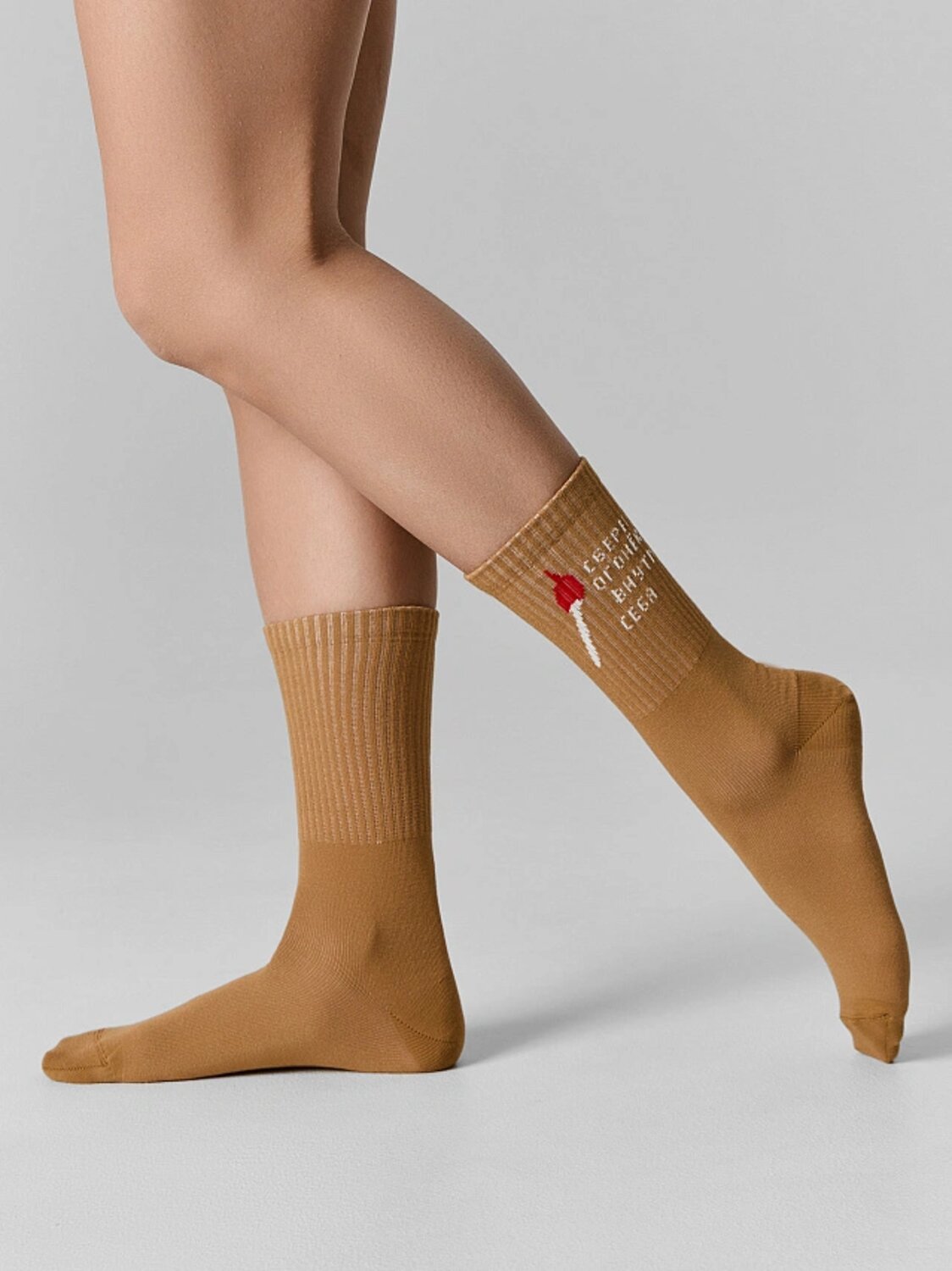 MARK FORMELLE Женские носки 583905 217A-3502 св.кэмел /вишневый /хвойный/