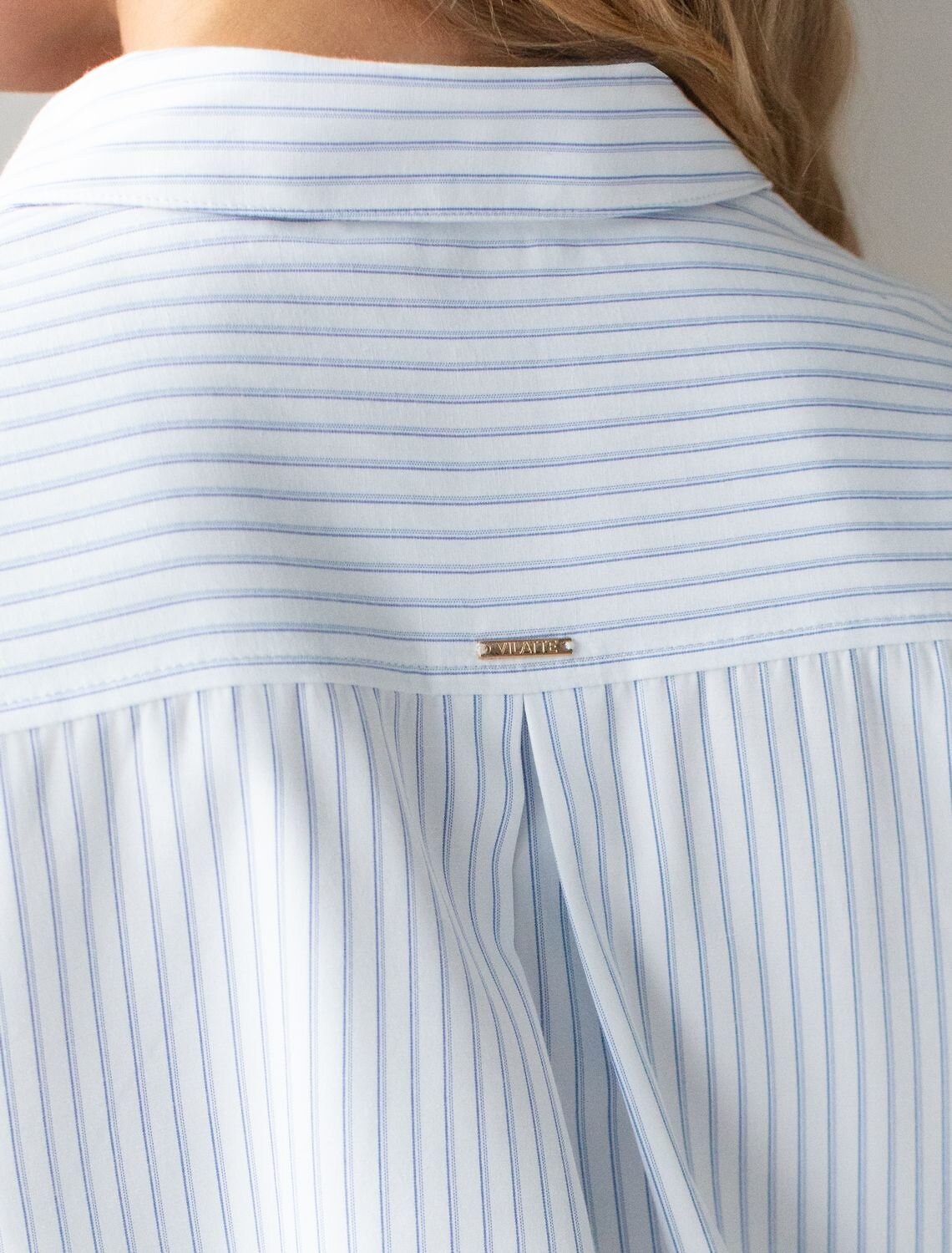 VILATTE Блузка 583960 D29.312 белый-темно-синий