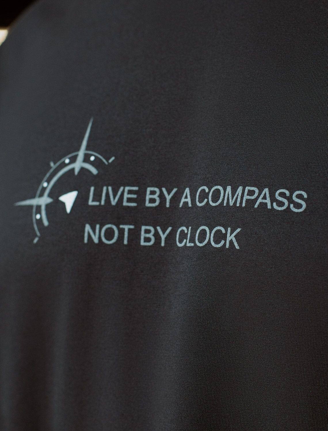 VILATTE Футболка 583972 U49.068 черный_компас