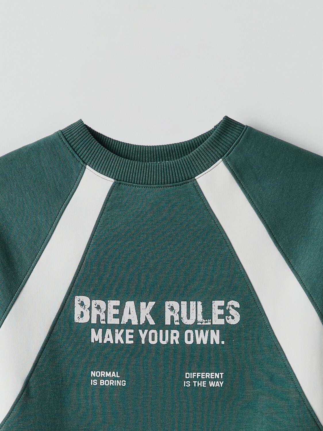 MARK FORMELLE Свитшот 584101 123500 темная зелень +печать