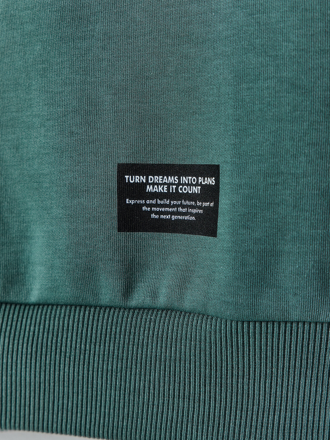 MARK FORMELLE Свитшот 584101 123500 темная зелень +печать