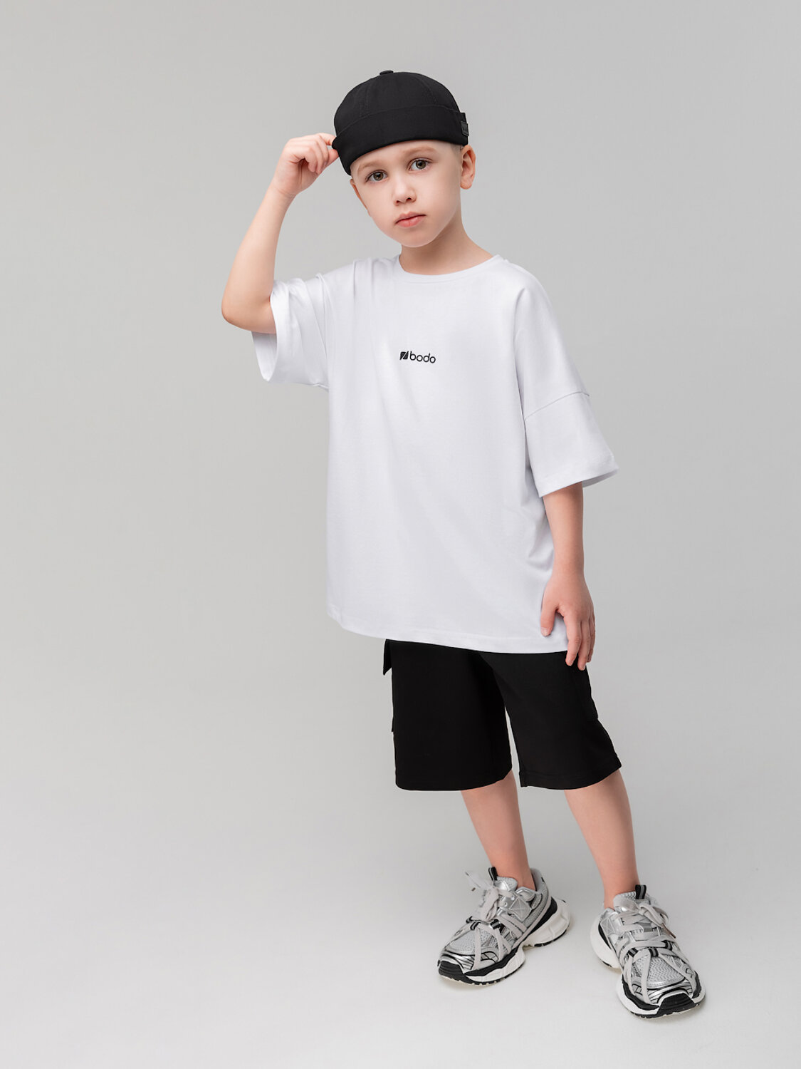 Bodo Шорты 584553 8-89МU черный (белый)