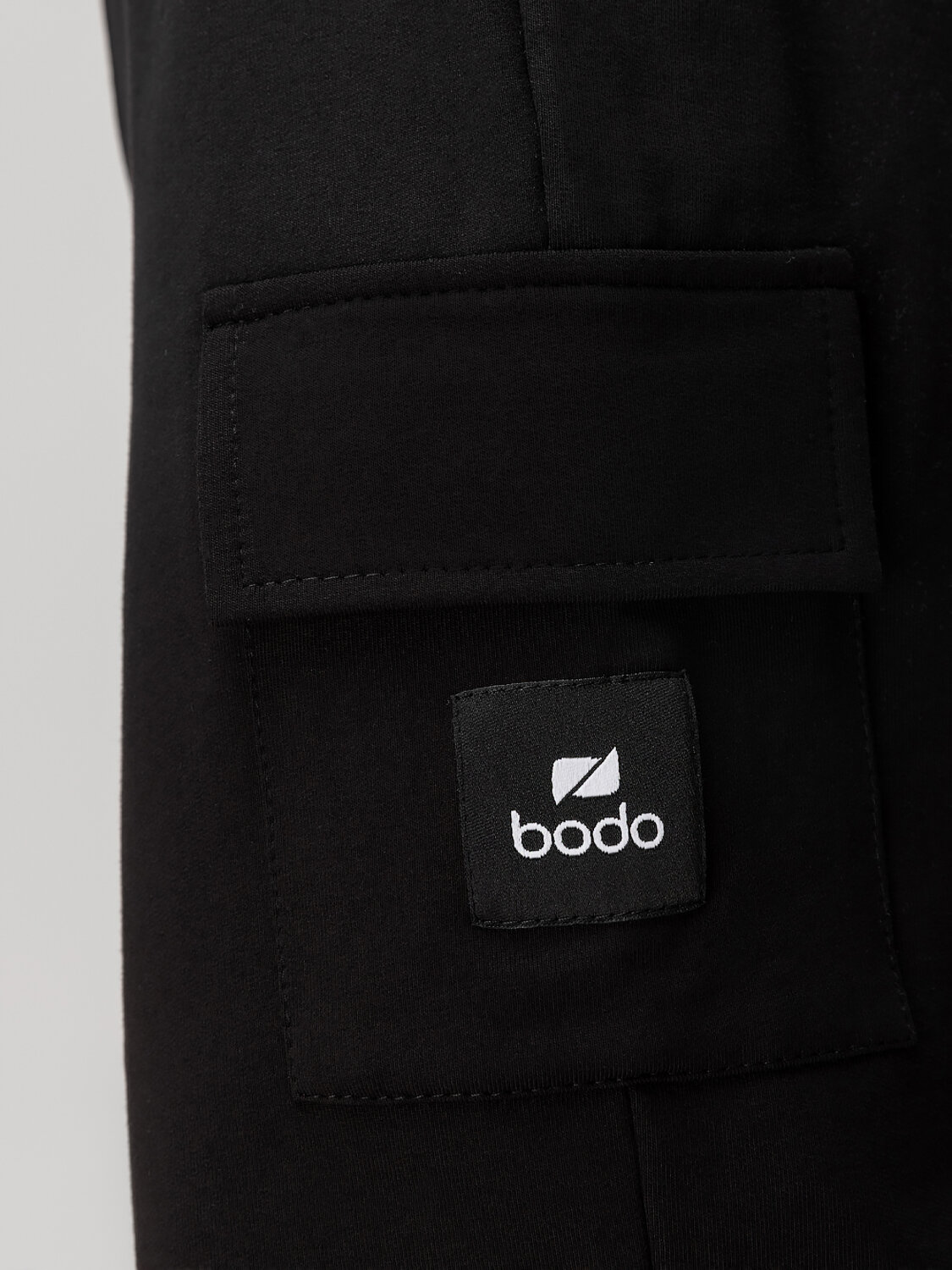 Bodo Шорты 584553 8-89МU черный (белый)