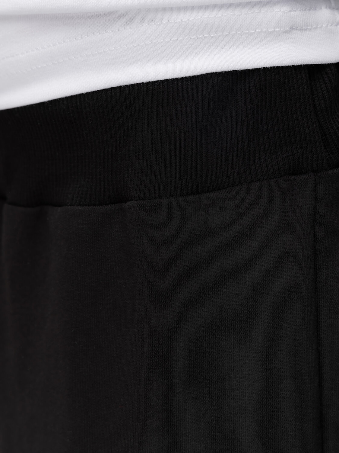 Bodo Шорты 584553 8-89МU черный (белый)