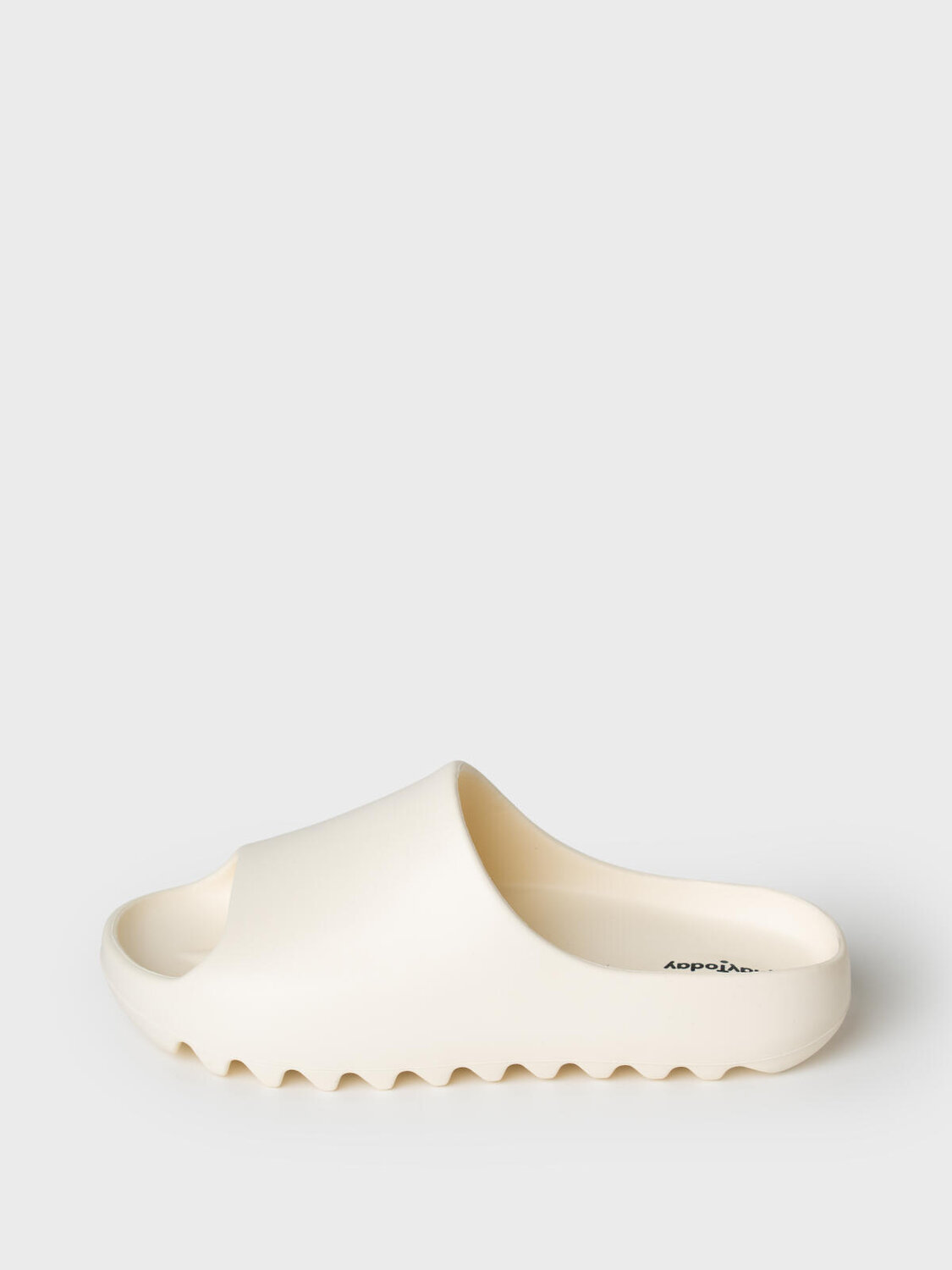 PLAYTODAY Сабо 584761 12621704 молочный