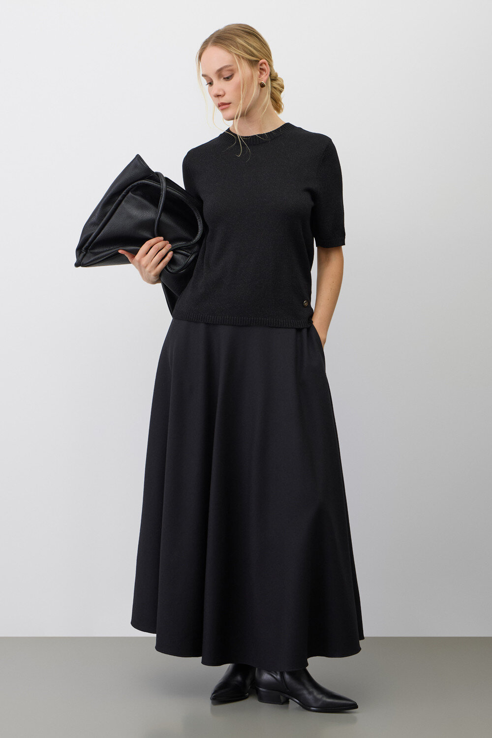 VERY NEAT Юбка 585359 ЕТ 70005 черный