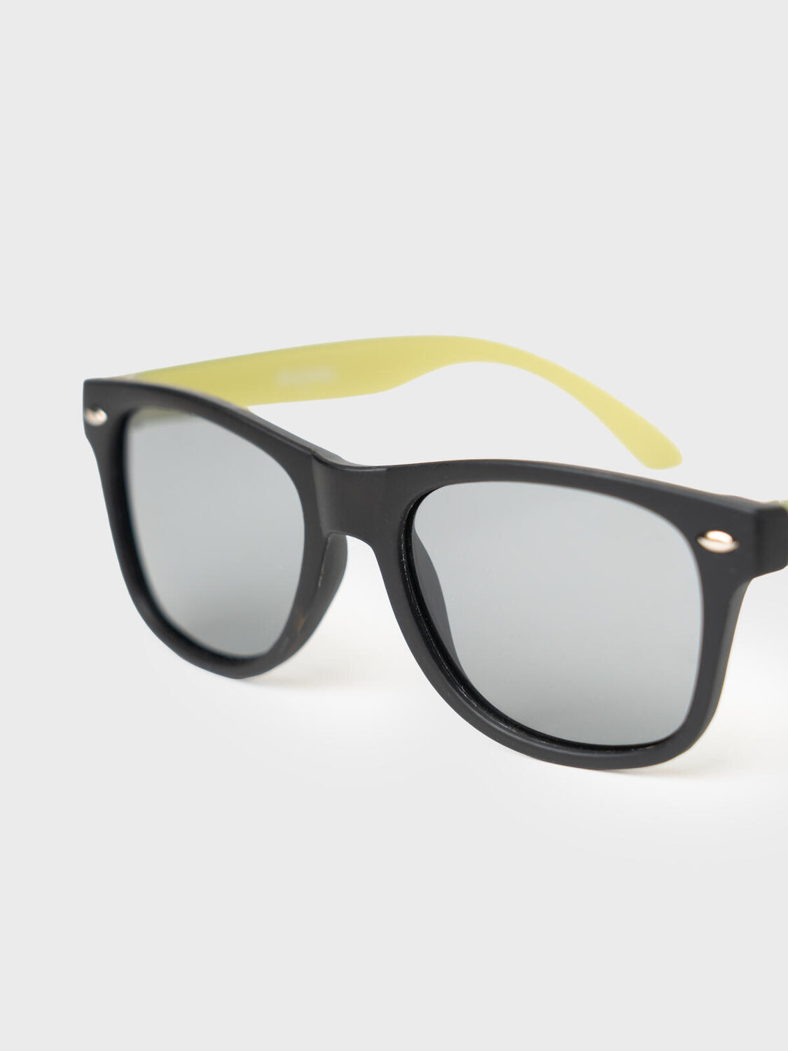 PLAYTODAY Очки солнцезащитные 585684 12612812 черный, хаки