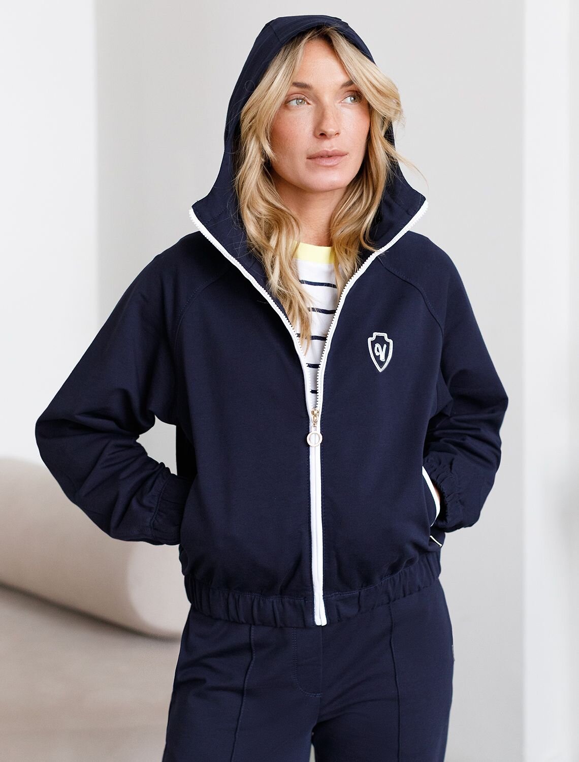 VILATTE Джемпер 585709 D49.165 т.синий