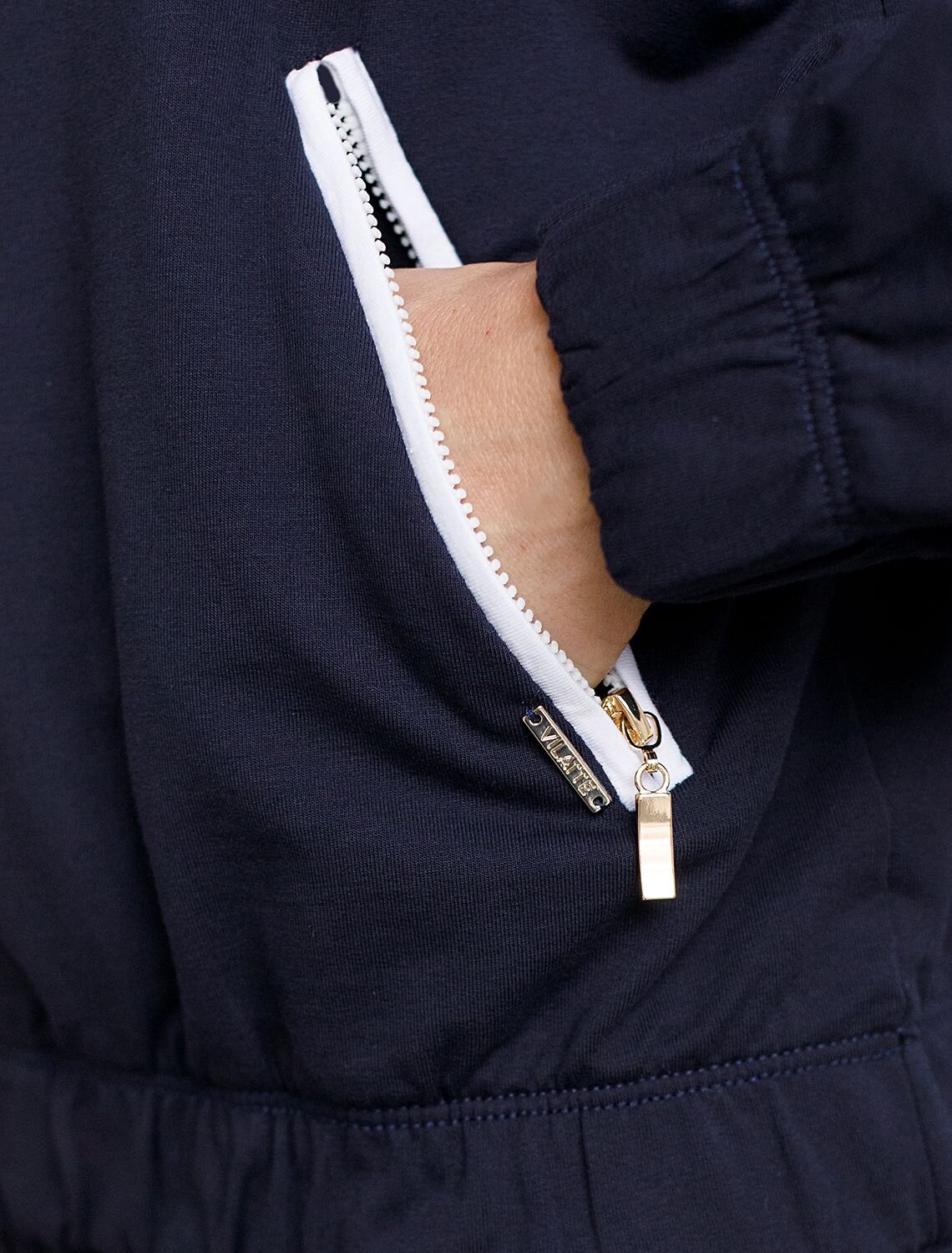 VILATTE Джемпер 585709 D49.165 т.синий