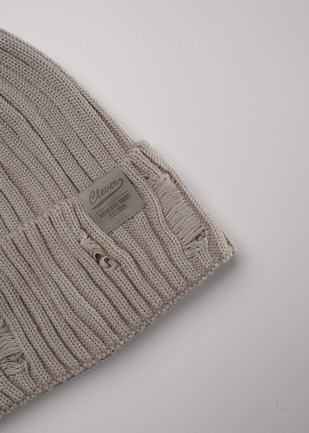 CLEVER Шапка 585850 444209ха св.бежевый