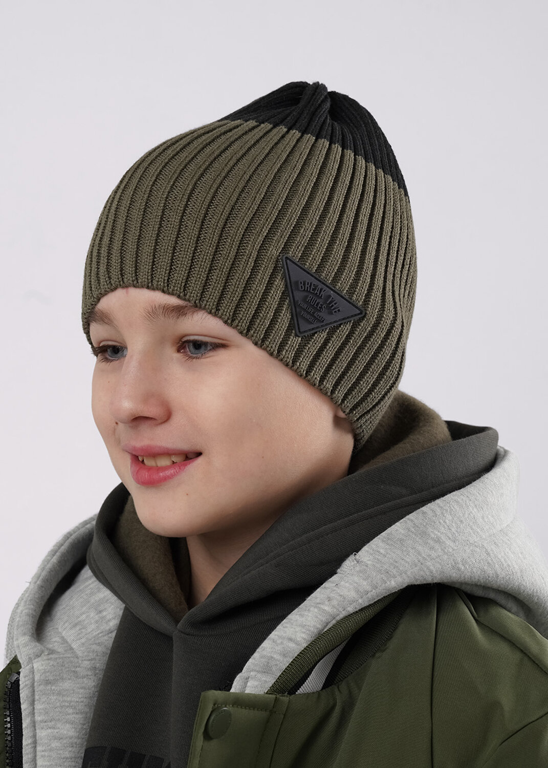 CLEVER Шапка 585892 564667ха чёрный/хаки