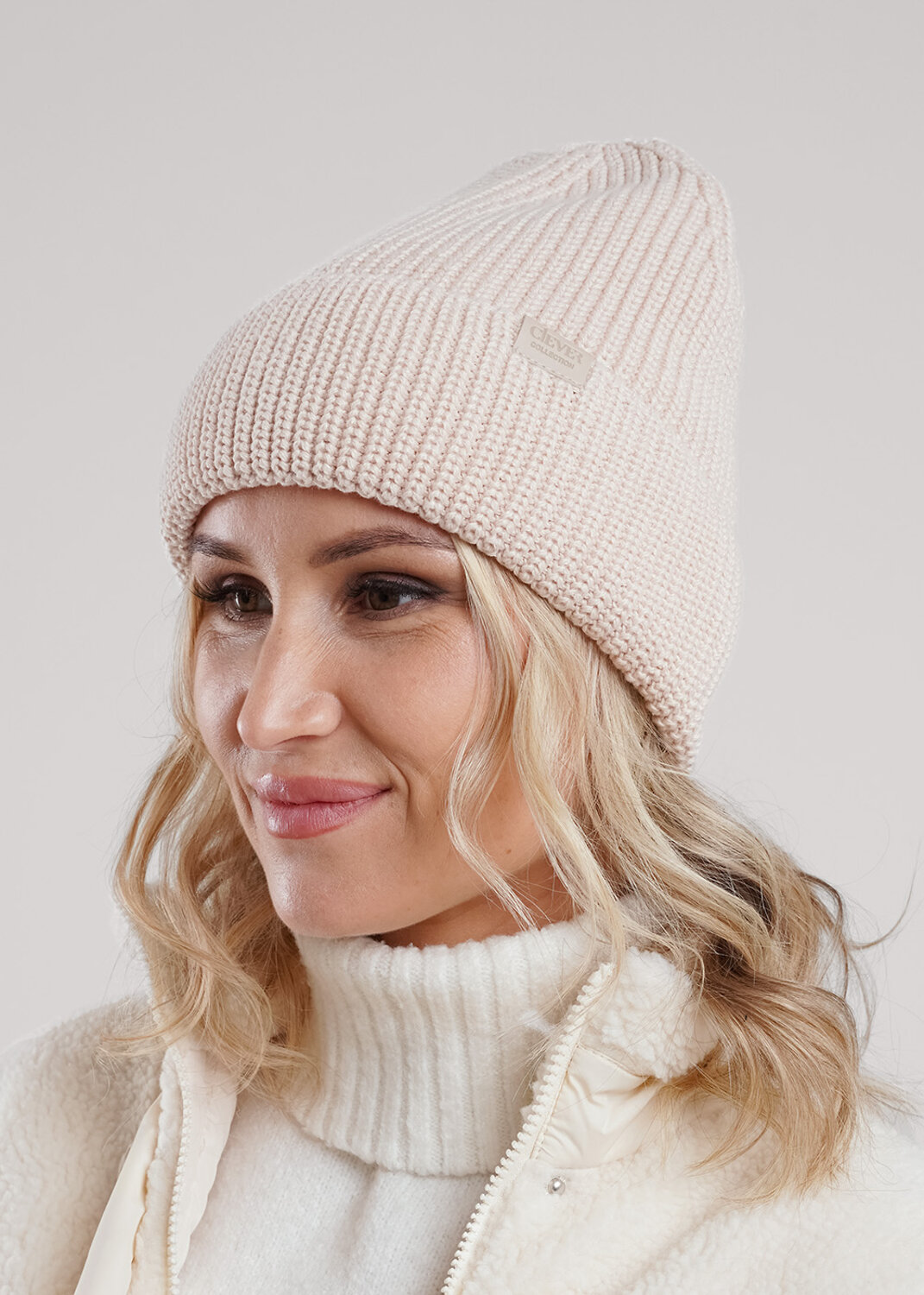 CLEVER Шапка 585926 564664хпэ св.бежевый