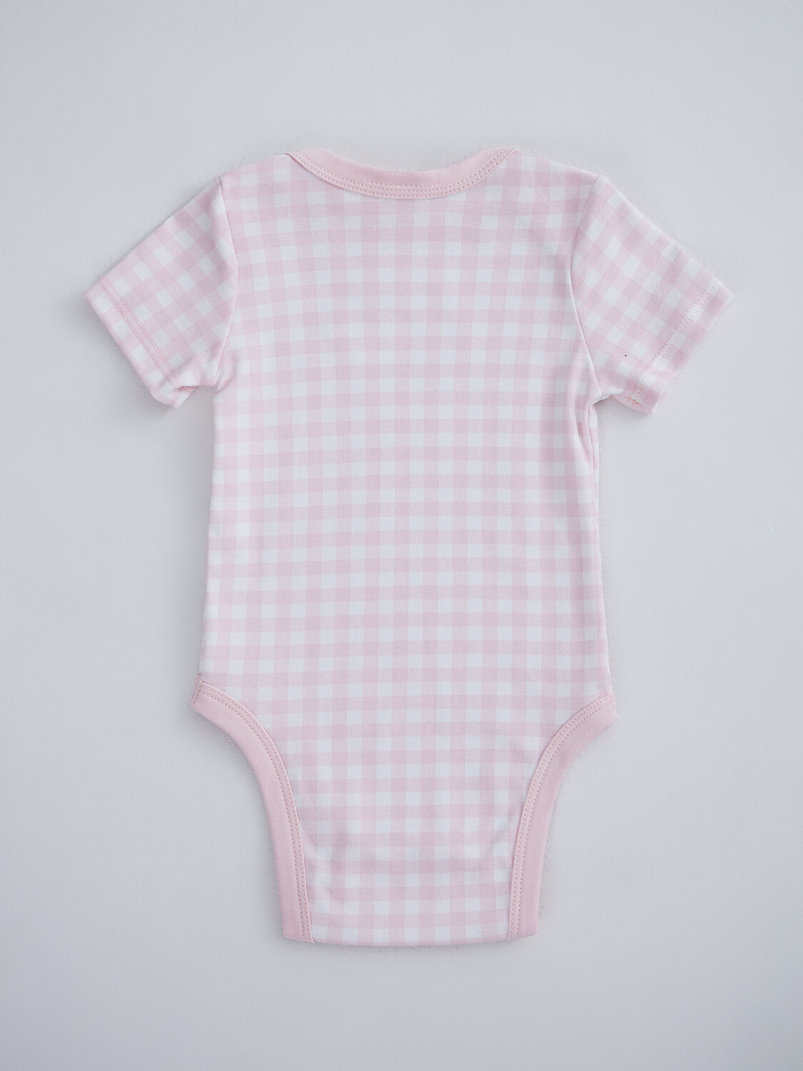 MARK FORMELLE Боди детское 586622 13015-2 розовая клетка на белом +клубничка на белом