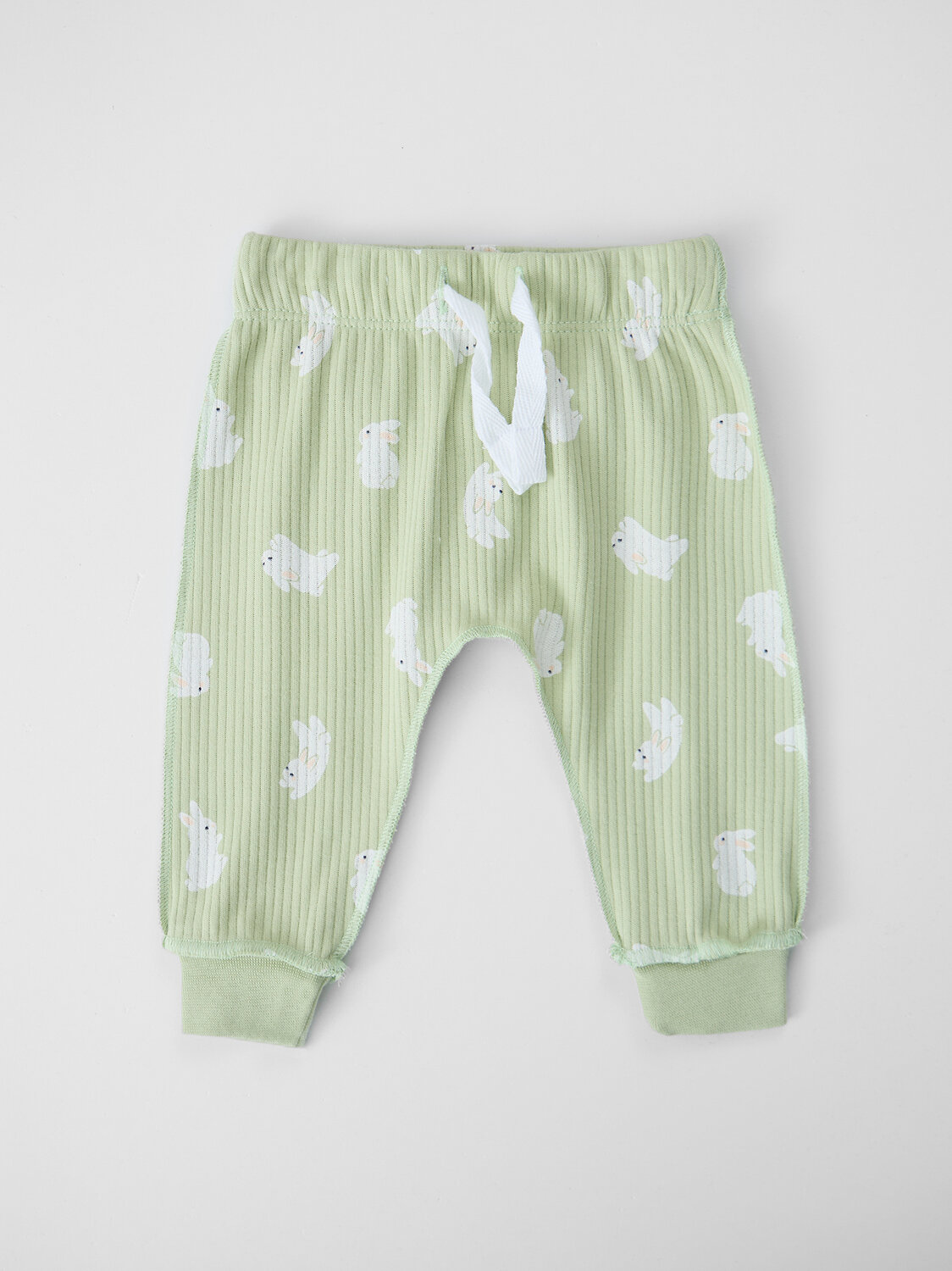 MARK FORMELLE Ползунки 586763 85118-1-2 зайки на бежевом +зайчата на св.зеленом