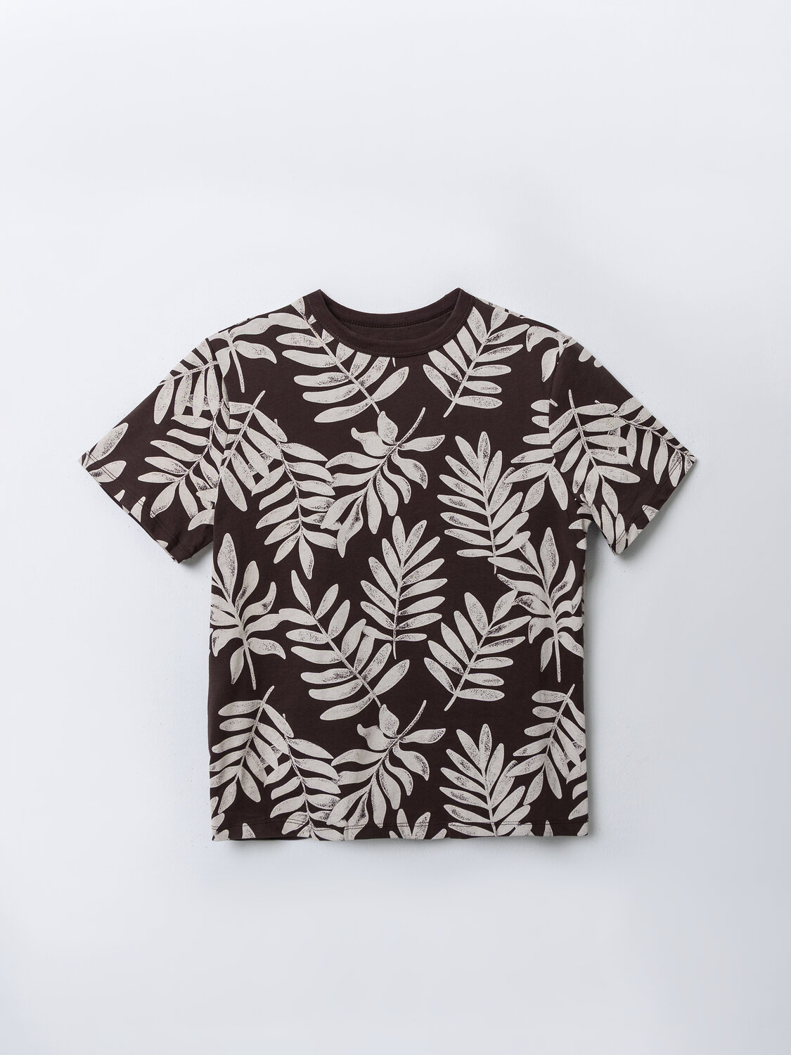MARK FORMELLE Футболка 586875 113397 листья на шоколадном
