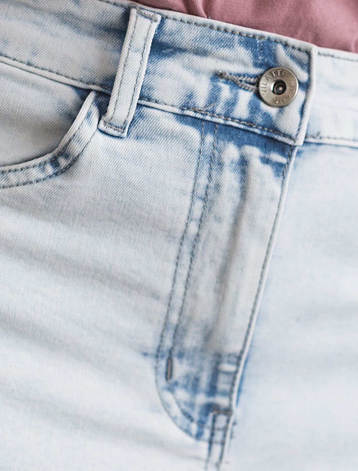 VILATTE Джинсы 586905 D54.324 светло-голубой