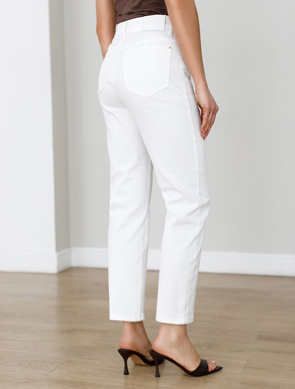 VILATTE Джинсы 586907 D54.324 белый