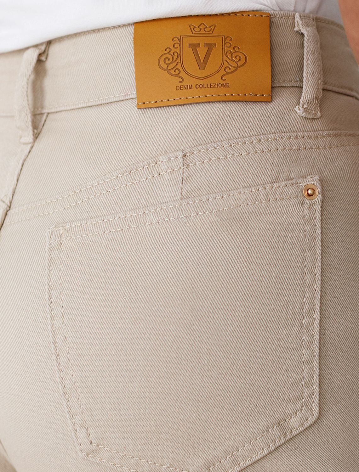 VILATTE Джинсы 586909 D54.322 бежевый