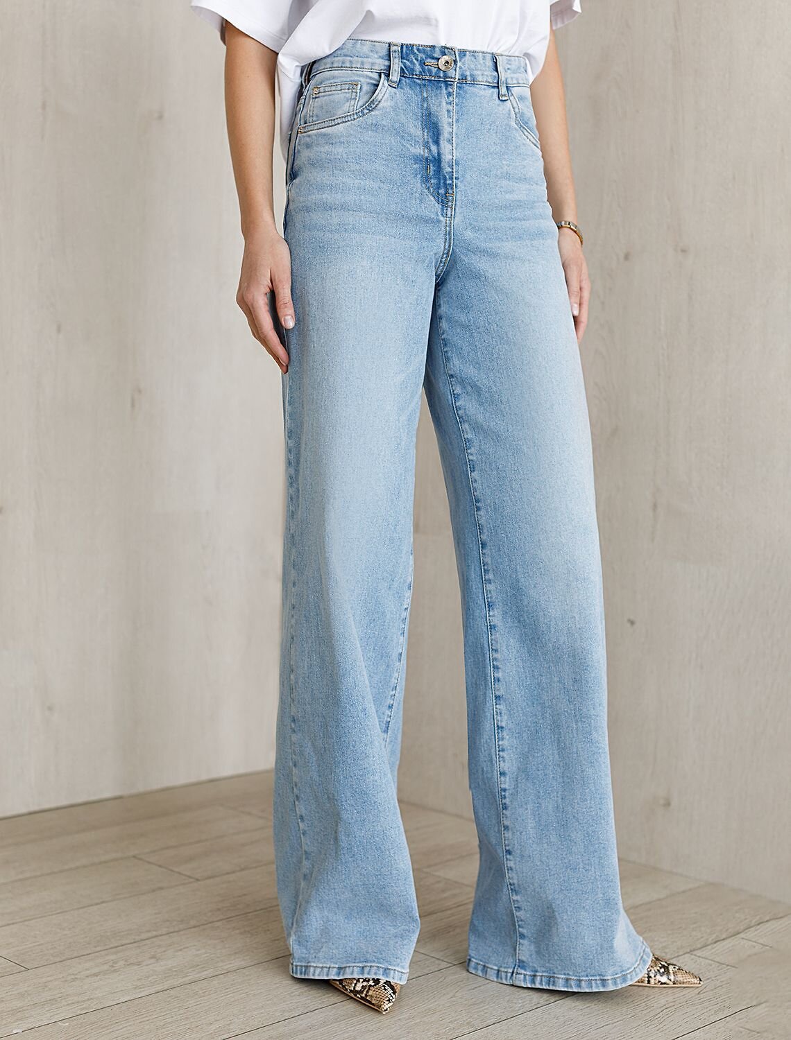 VILATTE Джинсы 586911 D54.320 голубой