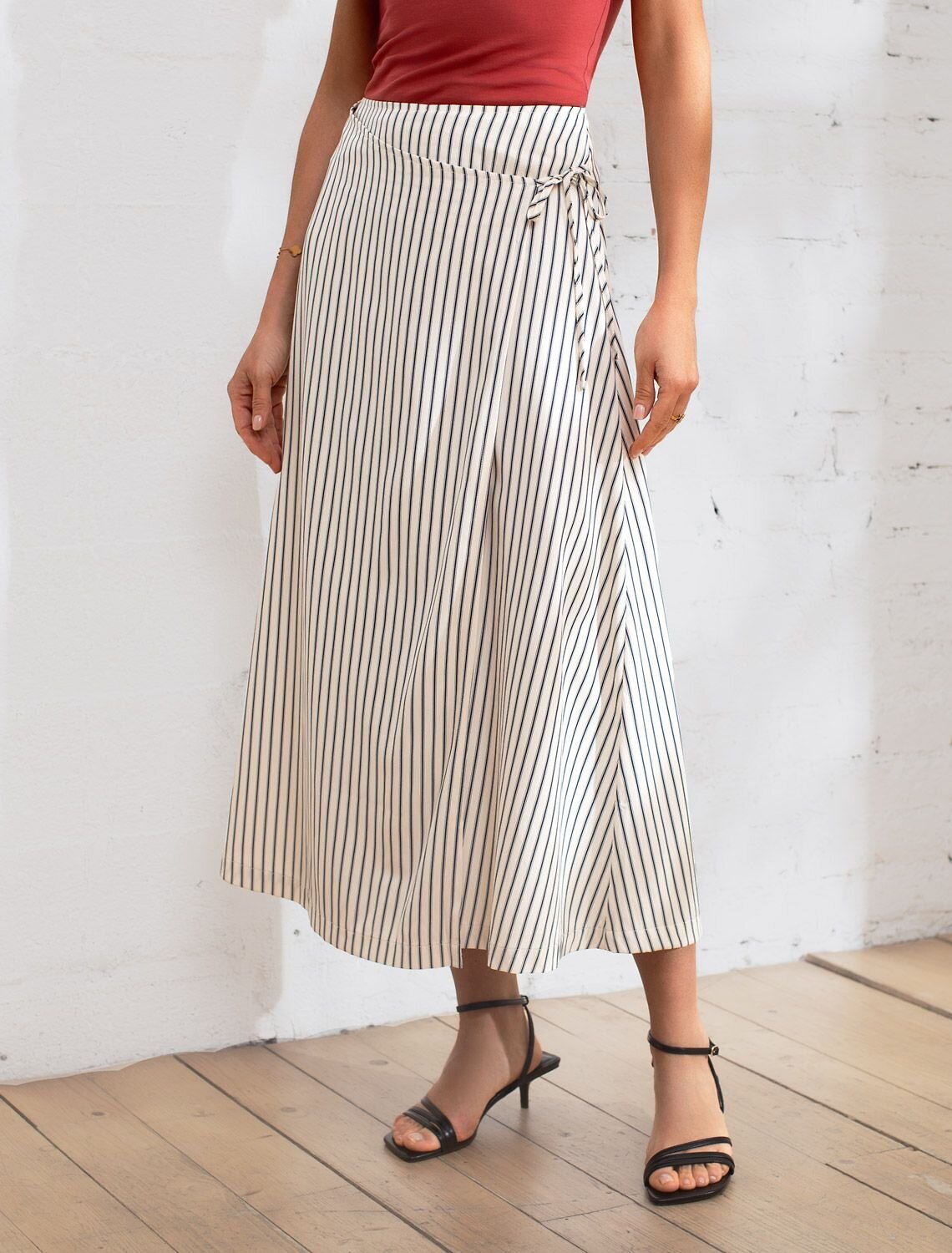 VILATTE Юбка 587376 D26.207 молочный-синий